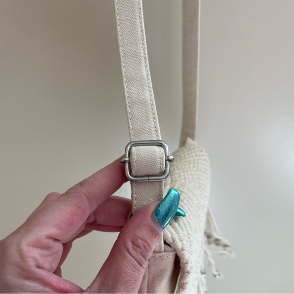 AMERICAN Eagle Crochet Fringe Beaded Boho Mini Crossbody Purse, Cream - Picture 8 of 14